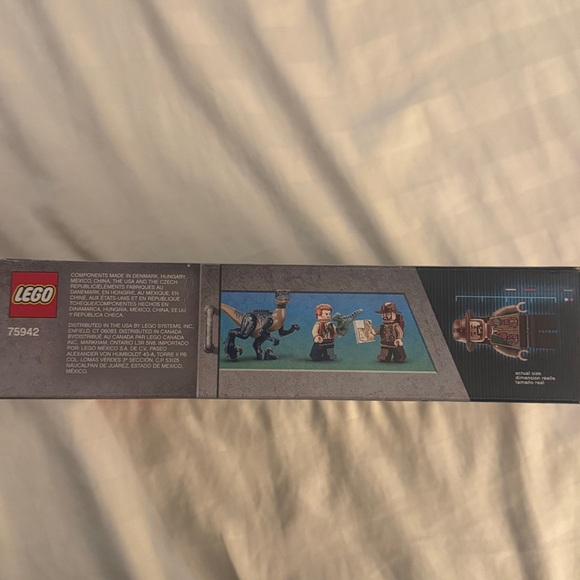 LEGO Jurassic World Velociraptor: Biplane Rescue Mission 75942; New in Box - Picture 3 of 6